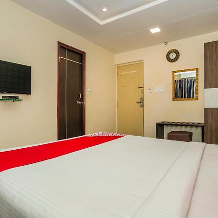 Super Collection O Indian Suites Near Sitara Restaurant Бангалор Экстерьер фото