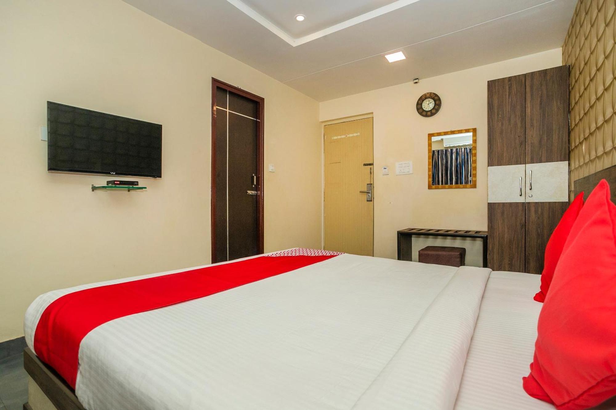 Super Collection O Indian Suites Near Sitara Restaurant Бангалор Экстерьер фото
