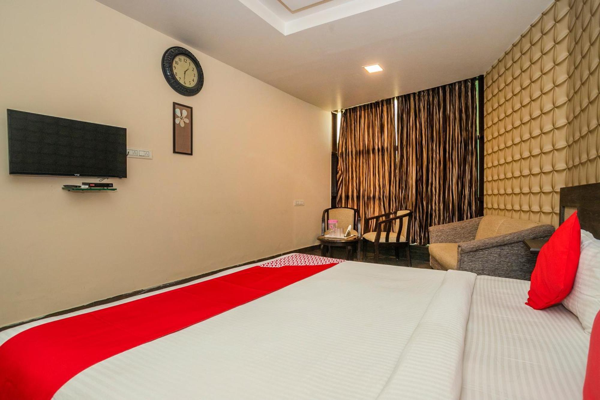 Super Collection O Indian Suites Near Sitara Restaurant Бангалор Экстерьер фото