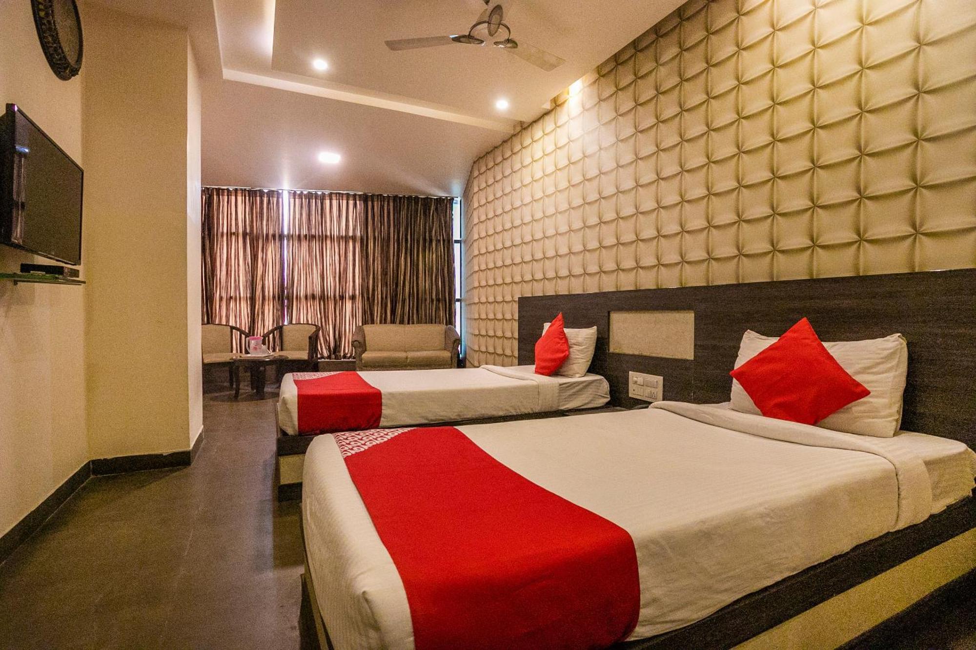 Super Collection O Indian Suites Near Sitara Restaurant Бангалор Экстерьер фото
